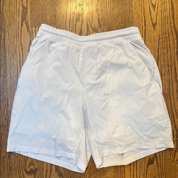 Lululemon Men’s Shorts Size Small - Picture 1 of 3